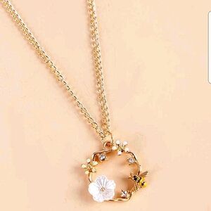 💖Floral Charm Necklace